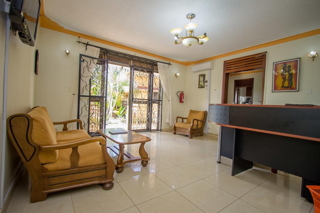 Askay Hotel Suites Entebbe Zewnętrze zdjęcie