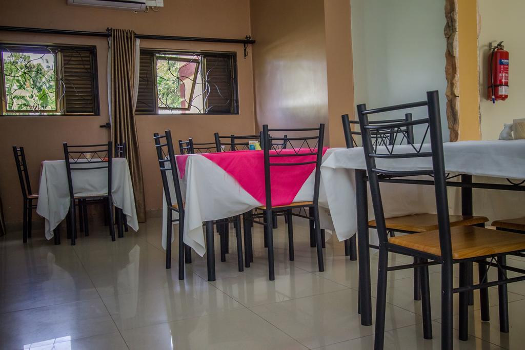 Askay Hotel Suites Entebbe Zewnętrze zdjęcie